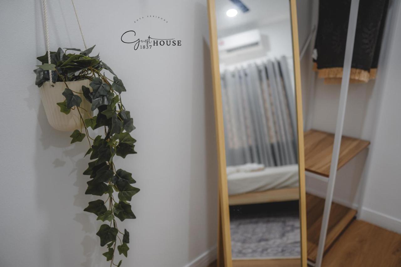 1837 Guest House @ Kota Bharu, Wifi Netflix Екстериор снимка
