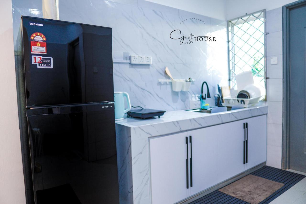 1837 Guest House @ Kota Bharu, Wifi Netflix Екстериор снимка
